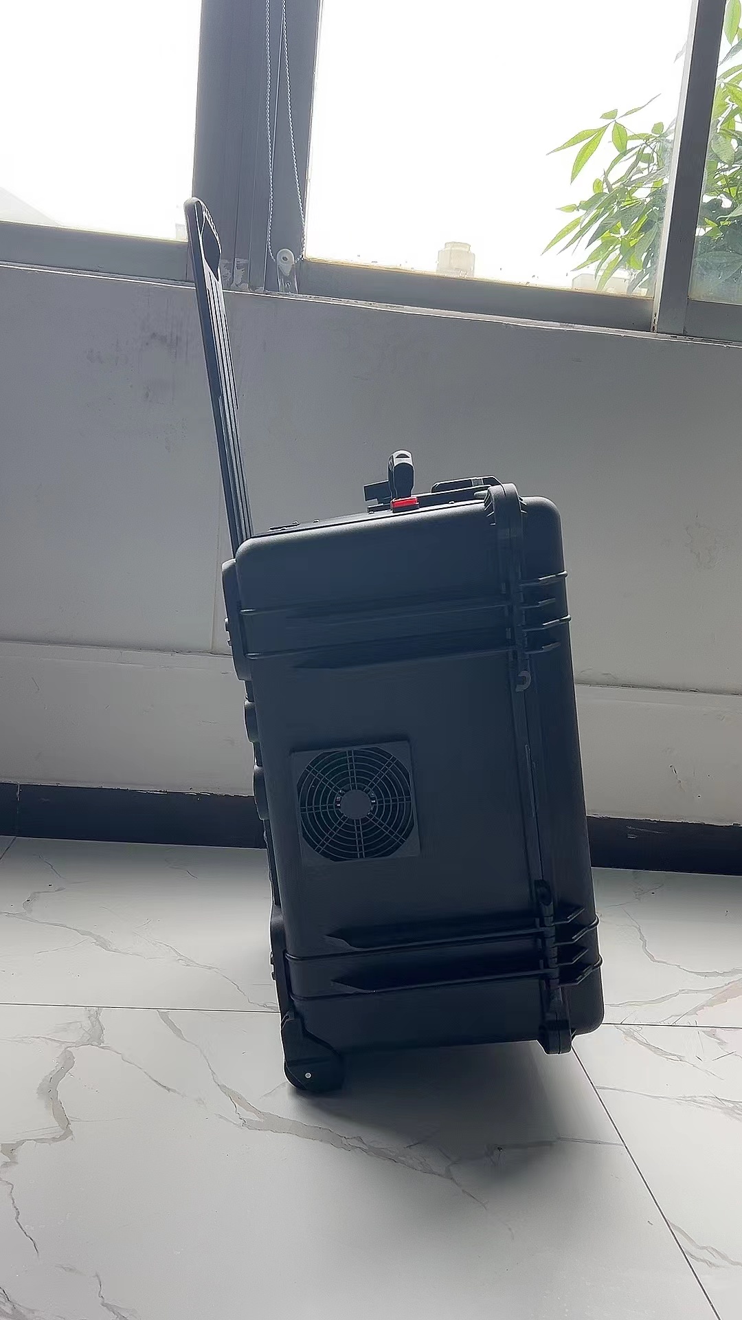 静海手拉箱型移动通信干扰器